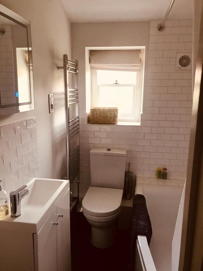 The Old Post Office Studio Apartment In A Beautiful Cotswold Village Cirencester Zewnętrze zdjęcie
