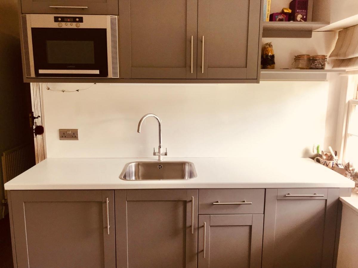 The Old Post Office Studio Apartment In A Beautiful Cotswold Village Cirencester Zewnętrze zdjęcie